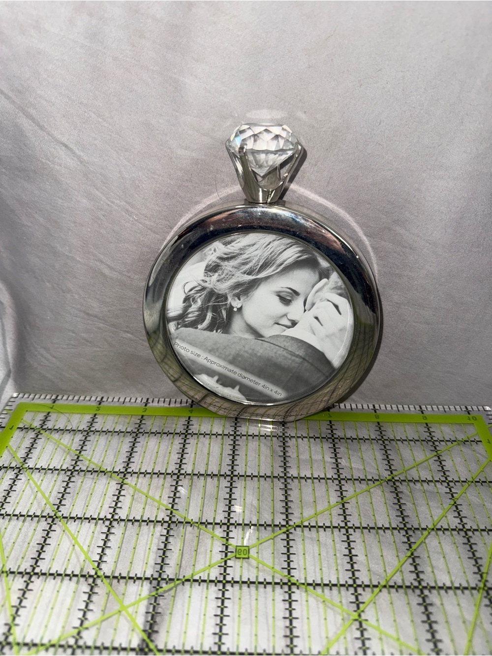 Source Unknown Silver Ring-Shaped Photo Frame with Crystal Accent